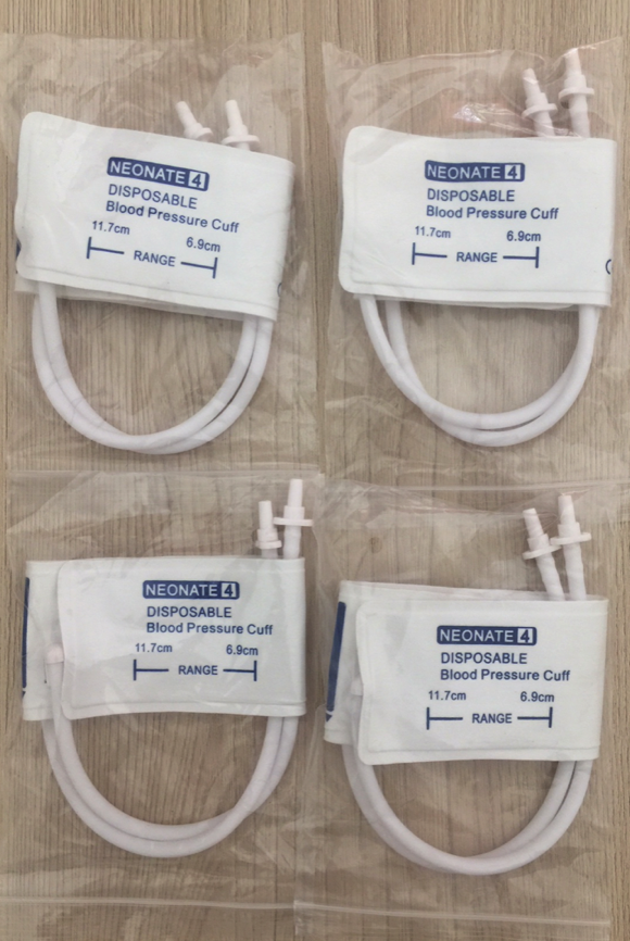 NIBP Disposable Cuff Neonate size No.4 duo tube with connector_คัพผ้าวัดความดันสำหรับทารกแบบสายคู่เบอร์ 4