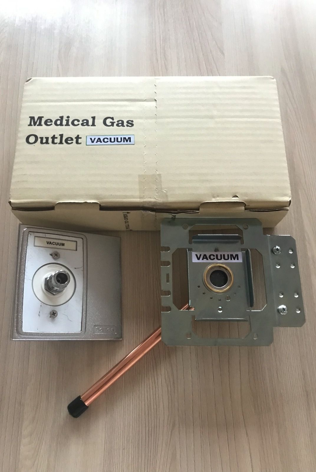 Vacuum Gas Outlet Diss Connector_ชุดแป้นจ่ายสุญญากาศทางการแพทย์แบบข้อต่อเกลียวหมุน Diss สำหรับติดเพดานห้องผ่าตัดหรือติดผนังรถพยาบาล