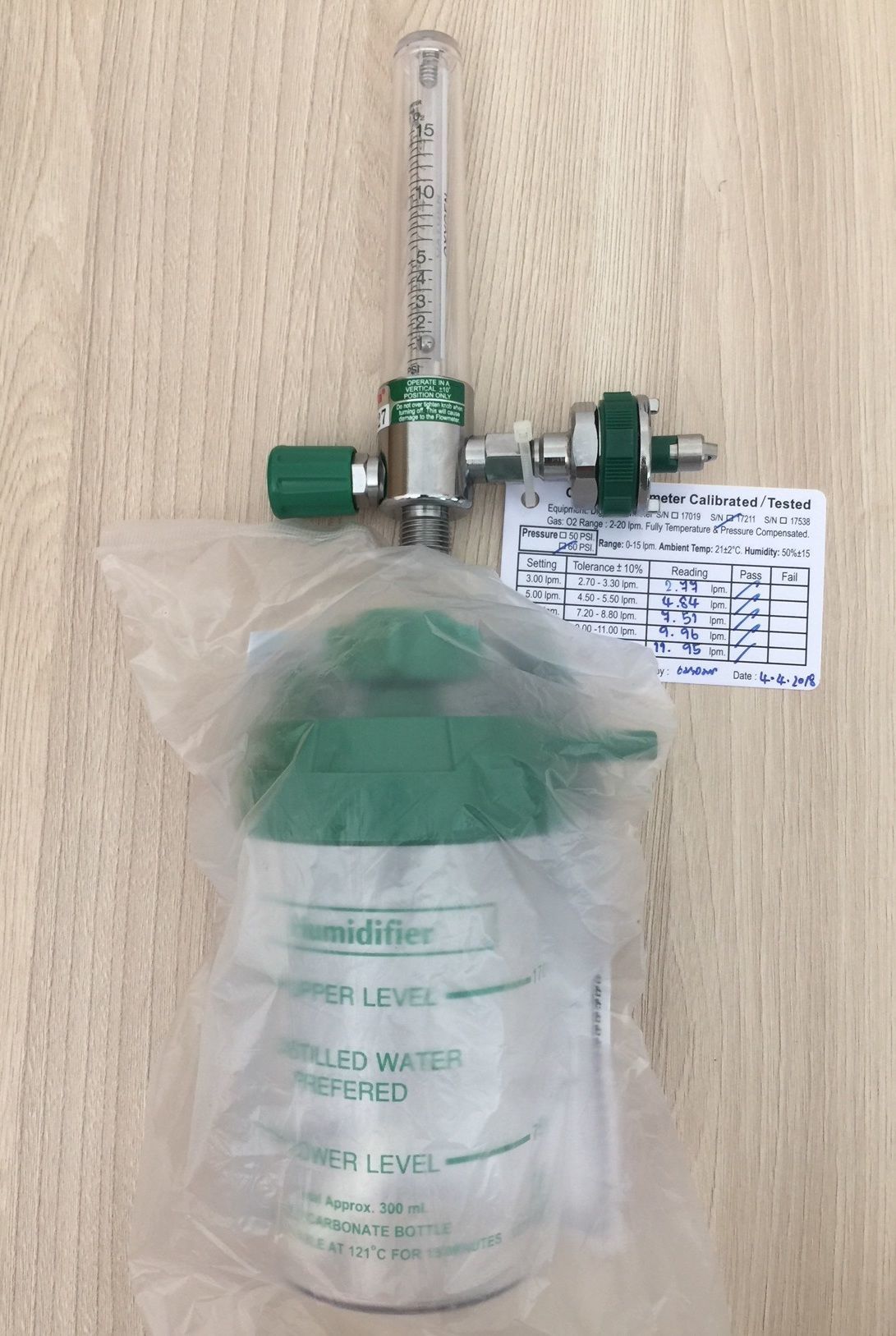 Oxygen Flow Meter with Humidifier Bottle_ชุดออกซิเจนโฟล์มิเตอร์ขนาด 0-15 ลิตรต่อนาทีพร้อมกระป๋องน้ำเพิ่มความชื้น