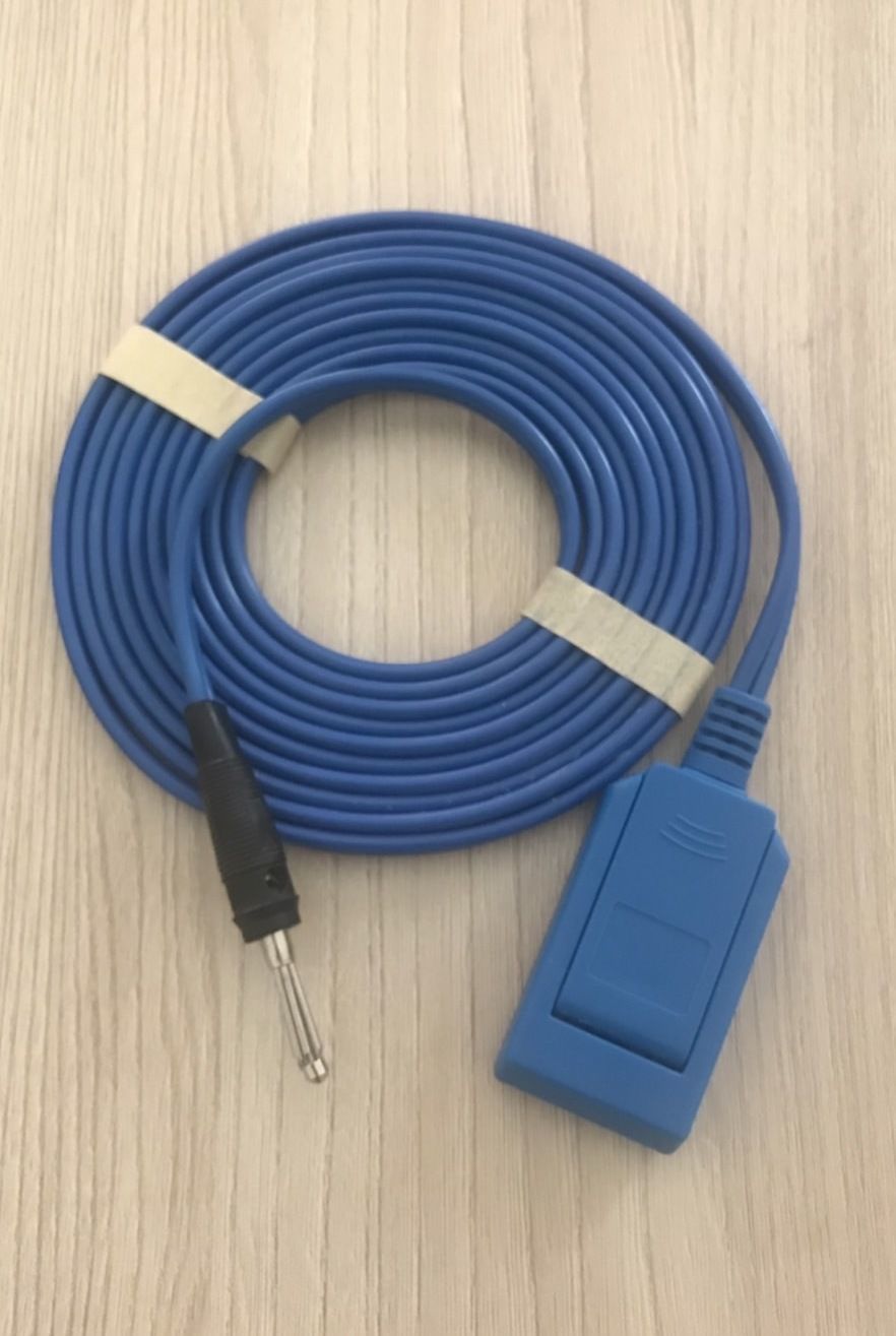 Reusable ESU Grounding pad cable with Banana 4.0 connector for K.Med_สายกราวด์แพดเครื่องจี้ผ่าตัดด้วยไฟฟ้าสำหรับสัตว์ K.MED