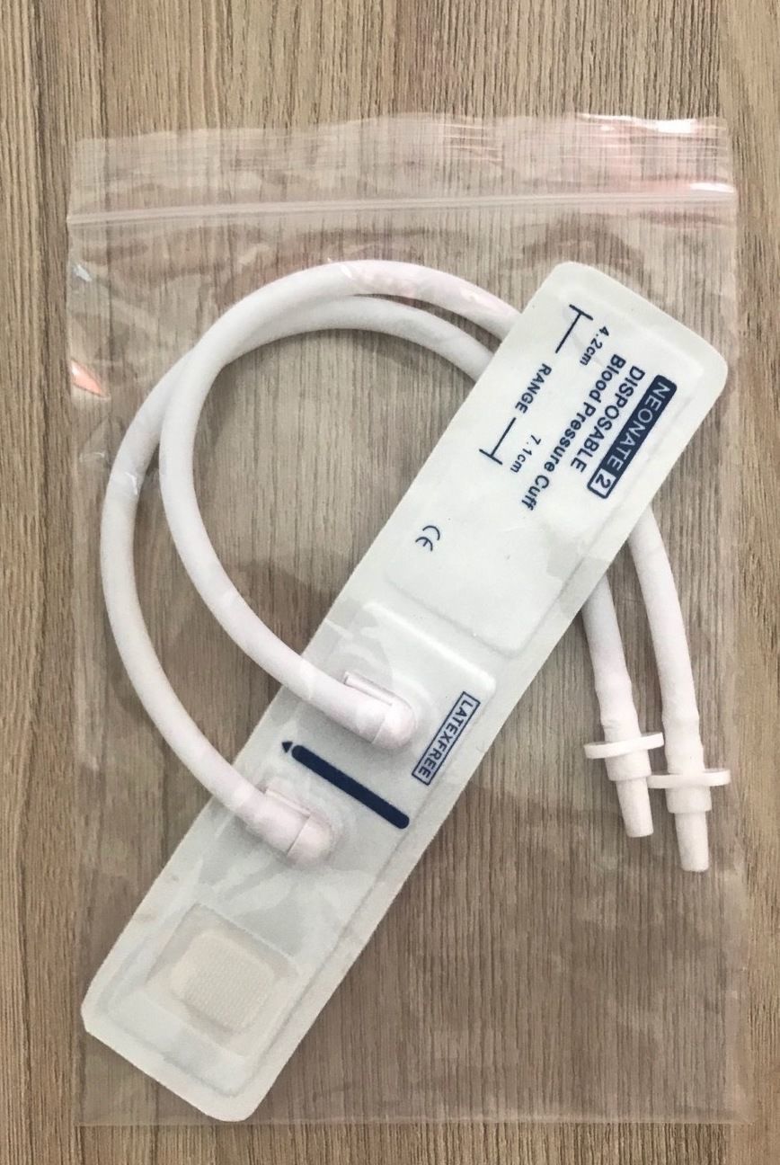 Disposable NIBP Cuff Neonate No.2 dual tube_ผ้าพันแขนวัดความดันทารกแบบผ้ายางขาวเบอร์ 2 สายยางคู่