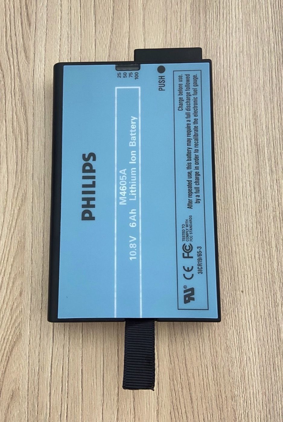 Battery M4605A Li-ion 10.8V 6Ah for Vital Sign Monitor Philips_แบตเตอรี่ M4605A ลิเธี่ยมไอออนขนาด 10.8 โวลต์ สำหรับเครื่องมอนิเตอร์ฟิลิปส์